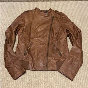 GUESS brown faux leather jacket 🧥